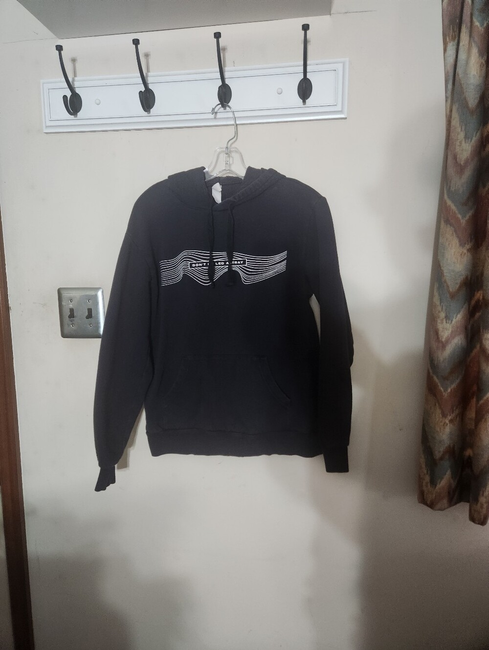 🎉 Don't Be Led Sweatshirt